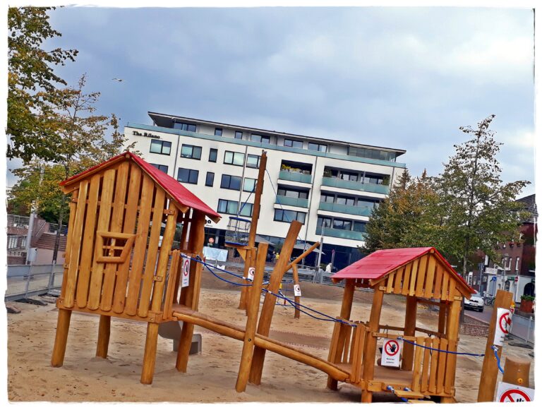 Neuer Kinder-Spielplatz am Opschlag wird zur „Klever Uferburg“