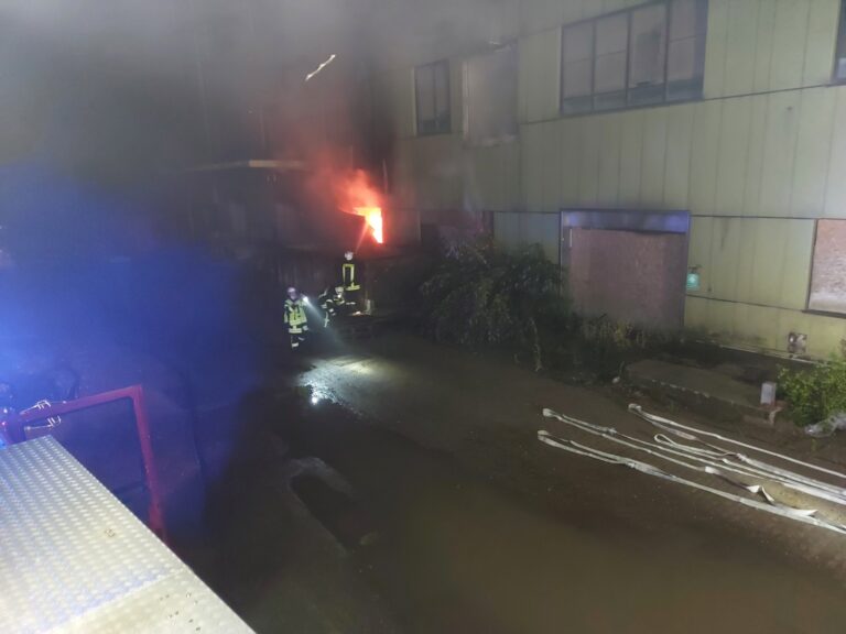 Erneuter Brand in ehemaligem Fabrikgebäude