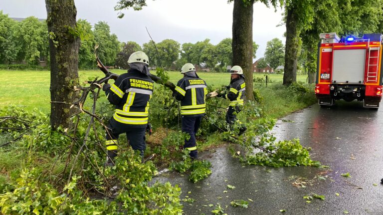 Bedburg-Hau: Unwetterbedingte Einsätze durch Gewitter und Sturmböen