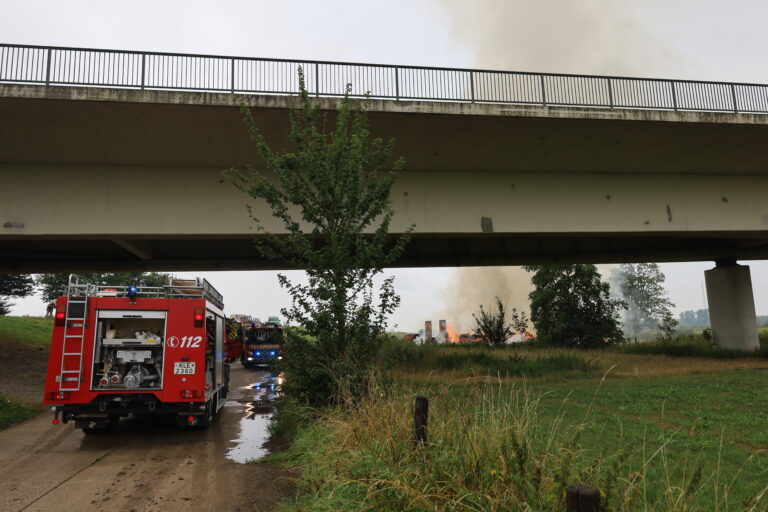 Schaden von Emmericher Rheinbrücke abgewendet