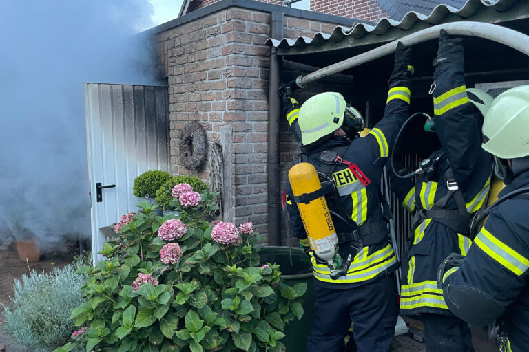 Goch: Feuerwehr verhindert Wohnhausbrand – Weitere Einsätze am frühen Morgen