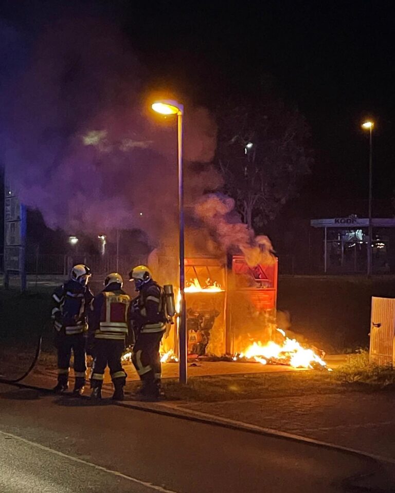 Kranenburg: Brand eines Kleidercontainers